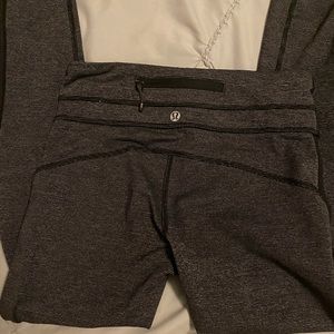 Lululemon workout pants 4